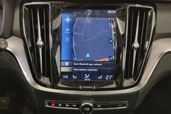 Volvo V60 T6 Plug-In-Hybrid AWD Momentum Pro #Panorama #Head-Up #Leer