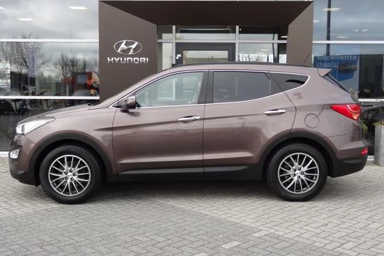 Hyundai Santa Fe 2.4i GDI 4WD i-Catcher 7p. | AUTOMAAT | SCHUIF-KANTELDAK | NAVIGATIE | LEDER | 7-ZITTER