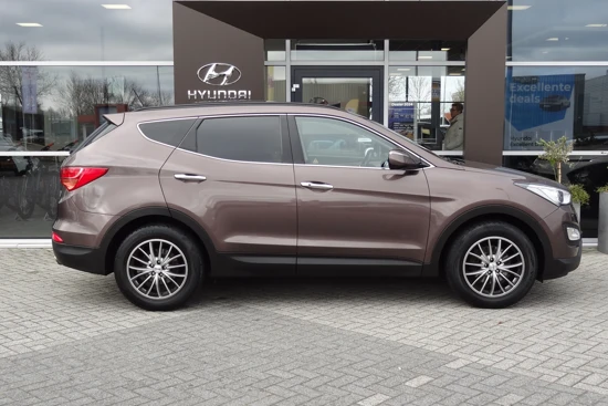 Hyundai Santa Fe 2.4i GDI 4WD i-Catcher 7p. | AUTOMAAT | SCHUIF-KANTELDAK | NAVIGATIE | LEDER | 7-ZITTER