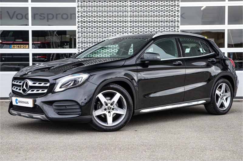 Mercedes-Benz GLA 180 Business Solution AMG | Stoelverwarming | 19" |