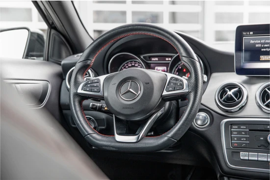 Mercedes-Benz GLA 180 Business Solution AMG | Stoelverwarming | 19" |