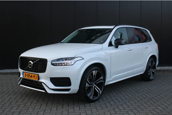 Volvo XC90 T8 Recharge Ultimate Dark | 36 maanden onderhoud en 24 maanden garantie inclusief | 2-fase laden | Heico Diffusor | 22" | Luchtv