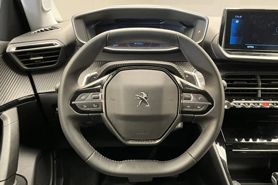 Peugeot 2008 1.2 100PK Allure Pack | Navigatie | 17'' LMV | Carplay | 3D Dashboard | Getint glas |