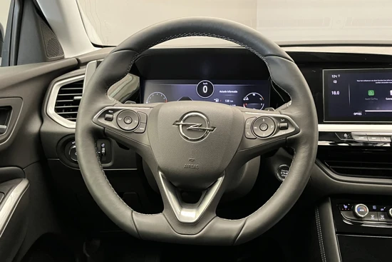 Opel Grandland 1.2 Turbo GS Line | Camera | Parkeersensoren Voor + Achter | Stuur- en Stoelverwarming | LED | 18" Lichtmetaal |