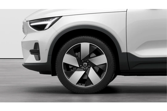 Volvo XC40 Single Motor Extended Range Ultimate 82 kWh | 20" wielen | Getint glas | Alcantara stoelen |