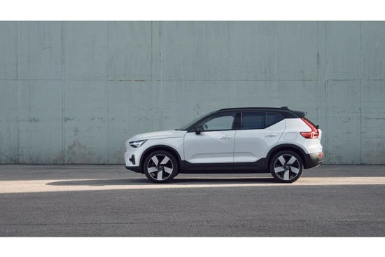 Volvo XC40 Single Motor Extended Range Ultimate 82 kWh | 20" wielen | Getint glas | Alcantara stoelen |