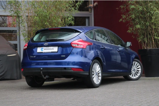 Ford Focus 1.0 125pk Titanium | Trekhaak | Park Assist Pilot | Cruise Control | 17" Velgen