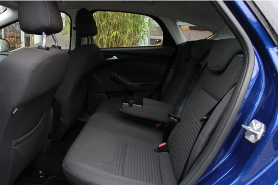 Ford Focus 1.0 125pk Titanium | Trekhaak | Park Assist Pilot | Cruise Control | 17" Velgen