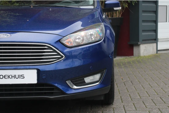 Ford Focus 1.0 125pk Titanium | Trekhaak | Park Assist Pilot | Cruise Control | 17" Velgen