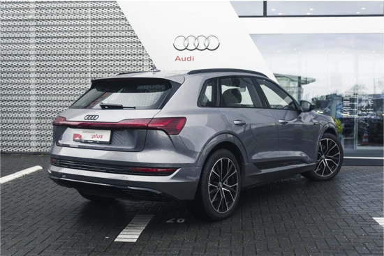 Audi e-tron 55 advanced exterieur 95Kwh 408pk | Panoramadak | Optiek zwart | Achteruitrij camera | Navigatie