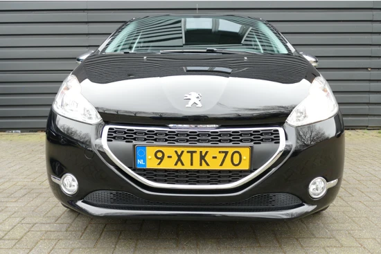 Peugeot 208 1.2 VTI 82PK 5-DRS STYLE / NAVI / AIRCO / 15" LMV / BLUETOOTH / CRUISECONTROL / NIEUWSTAAT !!