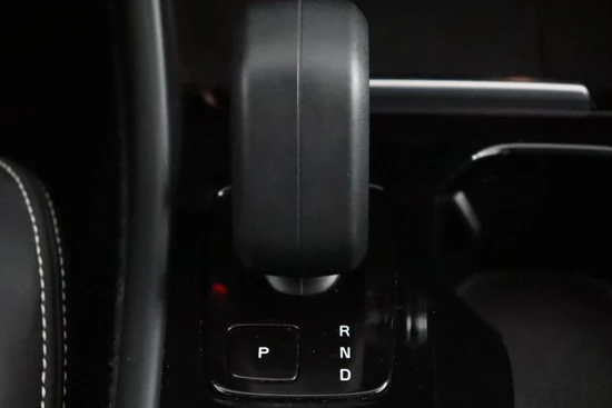 Volvo XC40 Recharge Pro | Adaptieve cruise control incl. BLIS | Harman Kardon | Panoramisch schuif-/kanteldak | 360 graden camera | Keyless