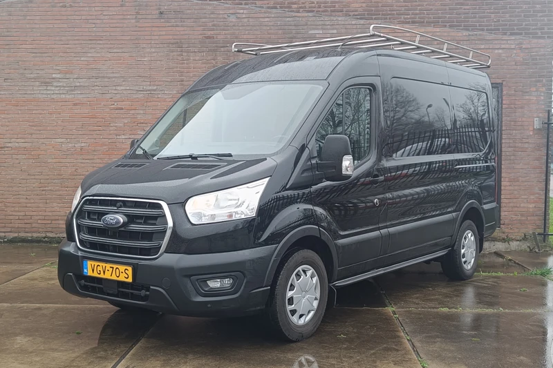 Ford Transit 330 2.0TDCI 130pk L2H2 Trend | Imperiaal | Camera | Voorruitverwarming | Trekhaak | Laadruimte inrichting | PDC voor + achter |