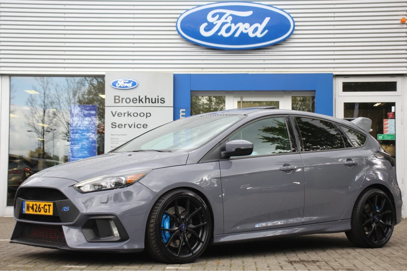 Ford Focus 2.3 RS | UNIEK! | FULL-OPTIONS! | SCHUIFDAK | RECARO SEATS | NAVI | CAMERA | CLIMA | WINTERPACK | CRUISE | SONY AUDIO | PARK SEN