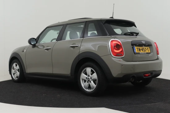 MINI Mini 1.5 102PK One | 1e Eigenaar ! | 100% Dealeronderhouden | Panorama Dak | Airco | Bluetooth | Parkeersensoren Voor En Achter | 15'