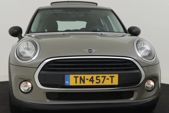 MINI Mini 1.5 102PK One | 1e Eigenaar ! | 100% Dealeronderhouden | Panorama Dak | Airco | Bluetooth | Parkeersensoren Voor En Achter | 15'