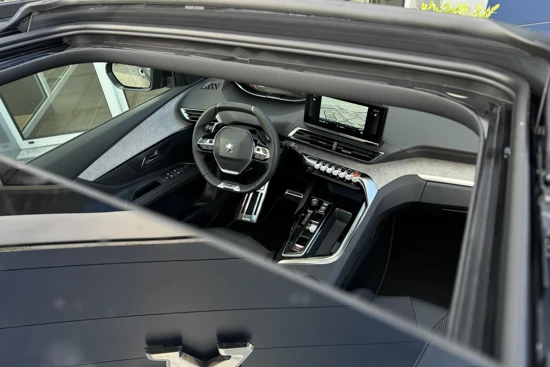 Peugeot 5008 1.2 PureTech 130PK GT | 7-zits | Black Pack | Schuif/kantel dak | ACC | Camera | Sensoren V/A | Navi | Carplay