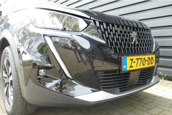 Peugeot 2008 1.2 PURETECH 130PK GT AUTOMAAT / NAVI / CLIMA / PDC / 17"LMV / CAMERA / FULL-LED / BLUETOOTH / CRUISECONTROL / 1E EIGENAAR / NIE