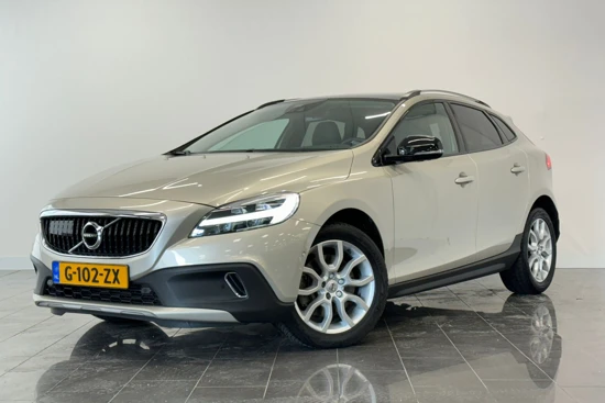 Volvo V40 Cross Country T3 Polar+ Luxury | Panoramadak | BLIS | Cruise Adaptief | Park Assist Pilot | DAB | Camera | Verwarmbare voorruit