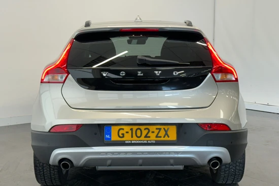 Volvo V40 Cross Country T3 Polar+ Luxury | Panoramadak | BLIS | Cruise Adaptief | Park Assist Pilot | DAB | Camera | Verwarmbare voorruit