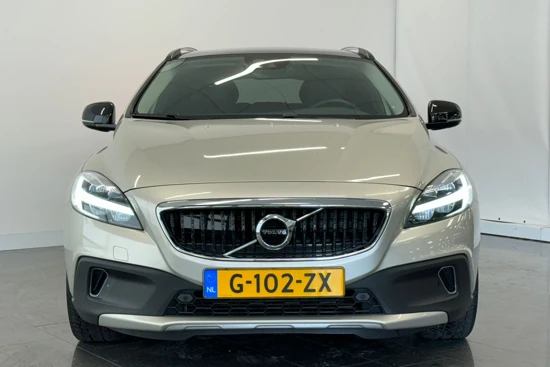 Volvo V40 Cross Country T3 Polar+ Luxury | Panoramadak | BLIS | Cruise Adaptief | Park Assist Pilot | DAB | Camera | Verwarmbare voorruit