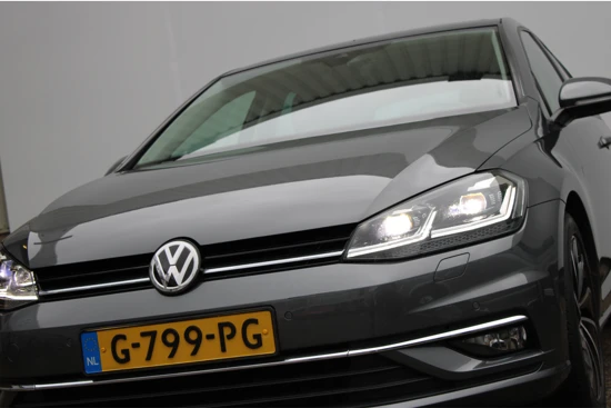 Volkswagen Golf Highline 1.4 TSI DSG Automaat | Dealeronderhouden | Trekhaak | Panorama Dak | Stoel/stuur verwarming | Navigatie | Camera