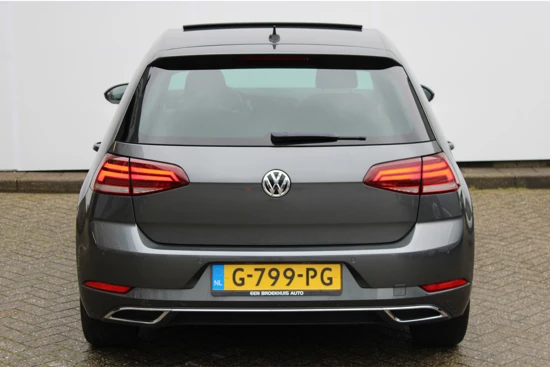 Volkswagen Golf Highline 1.4 TSI DSG Automaat | Dealeronderhouden | Trekhaak | Panorama Dak | Stoel/stuur verwarming | Navigatie | Camera