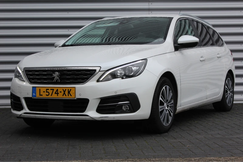 Peugeot 308 SW 1.2 PURETECH 130PK ALLURE / NAVI / CLIMA / LED / PDC / 16" LMV / CAMERA / TREKHAAK / KEYLESS / ADAPT. CRUISECONTROL / PARELMO