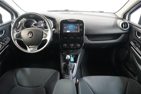 Renault Clio Estate 0.9 TCe Night&Day | Navi | PDC | Bluetooth | Lichtmetaal | Dealer Onderhouden | Zeer Nette Auto! |