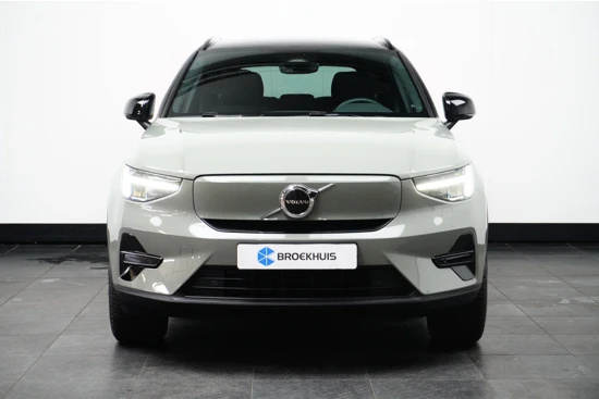 Volvo XC40 Recharge Core | SEPP Subsidie! | Trekhaak | Stoel en Stuurwielverwarming | All Season banden | Parkeercamera | Parkeersensoren v