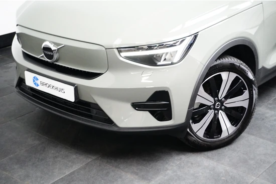 Volvo XC40 Recharge Core | SEPP Subsidie! | Trekhaak | Stoel en Stuurwielverwarming | All Season banden | Parkeercamera | Parkeersensoren v