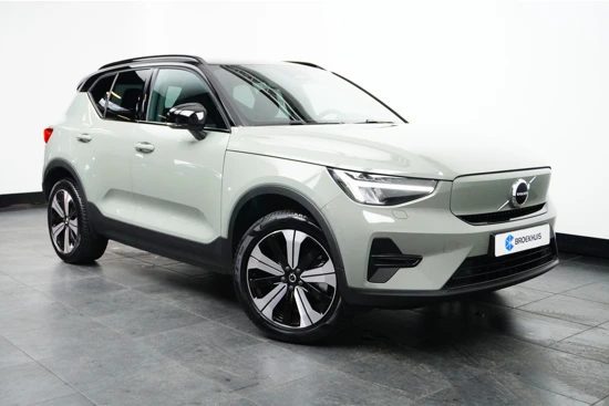 Volvo XC40 Recharge Core | SEPP Subsidie! | Trekhaak | Stoel en Stuurwielverwarming | All Season banden | Parkeercamera | Parkeersensoren v