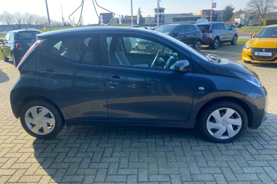 Toyota Aygo 1.0 VVT-i x-play | Camera | Airco | Snelheidsbegrenzer