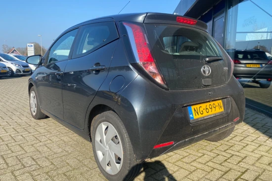 Toyota Aygo 1.0 VVT-i x-play | Camera | Airco | Snelheidsbegrenzer