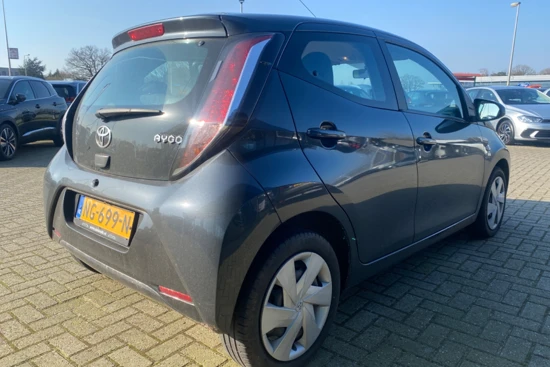 Toyota Aygo 1.0 VVT-i x-play | Camera | Airco | Snelheidsbegrenzer