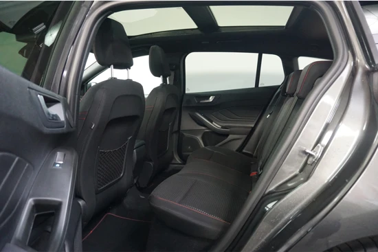 Ford FOCUS Wagon Wagon 1.0 EcoBoost Hybrid ST Line X | Panoramadak | Adaptive Cruise | AGR | Winter Pakket |