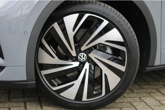 Volkswagen ID.5 GTX 300PK Advantage 77 kWh | Warmtepomp | Camera | 21'' Narvik | Sport Pakket | Comfort Pakket Plus