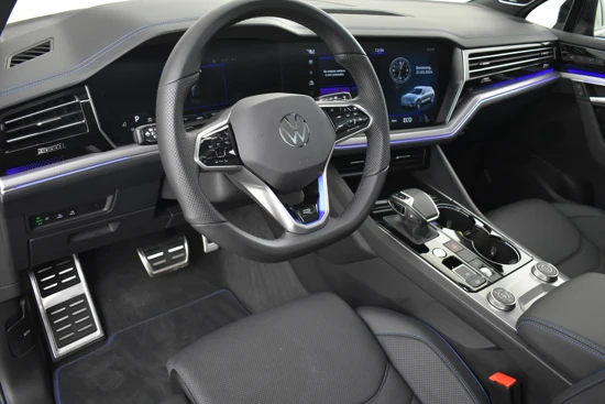 Volkswagen Touareg 3.0 TSi 463PK eHybrid 4MOTION R | Nightvision | Luchtvering | Trekhaak | Panorama Dak | Stoelverwarming&ventilatie | Matrix LED