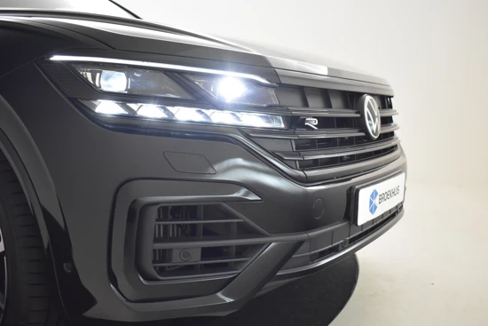 Volkswagen Touareg 3.0 TSi 463PK eHybrid 4MOTION R | Nightvision | Luchtvering | Trekhaak | Panorama Dak | Stoelverwarming&ventilatie | Matrix LED