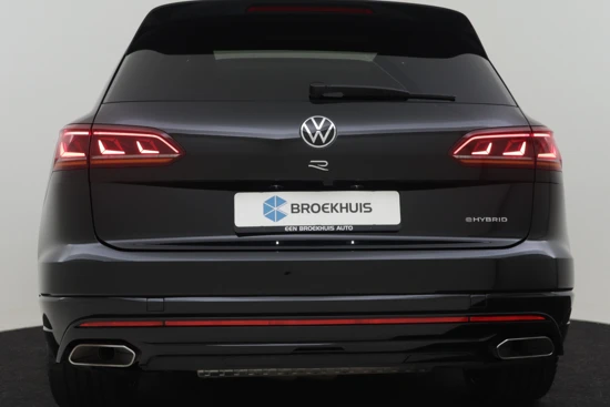 Volkswagen Touareg 3.0 TSi 463PK eHybrid 4MOTION R | Nightvision | Luchtvering | Trekhaak | Panorama Dak | Stoelverwarming&ventilatie | Matrix LED