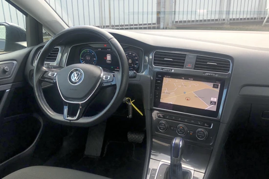 Volkswagen e-Golf e-Golf