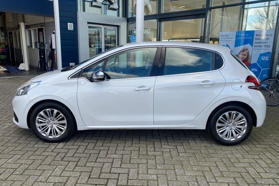 Peugeot 208 1.2 110PK ALLURE | CRUISE | NAVI | DAB+ | CARPLAY | BLUETOOTH | CLIMATE