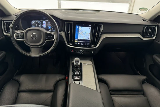 Volvo V60 B3 Inscription | Cruise adaptief | BLIS | Verwarmbare voorruit | Leder | Carplay |