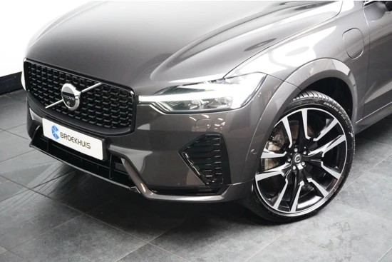 Volvo XC60 T6 350PK AWD Ultra Dark | Luchtvering | Massage | Gelam Glas | Compleet! | 22'' | 360º view