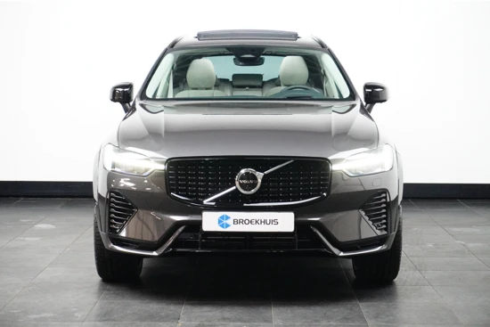 Volvo XC60 T6 350PK AWD Ultra Dark | Luchtvering | Massage | Gelam Glas | Compleet! | 22'' | 360º view