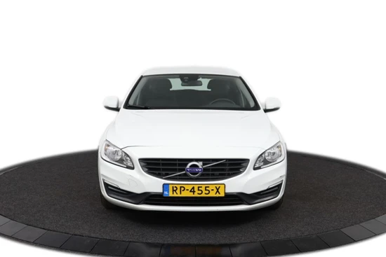 Volvo V60 T2 Polar | Climate Control | High Performance Audio | Cruise Control | Parkeersensoren achterzijde |