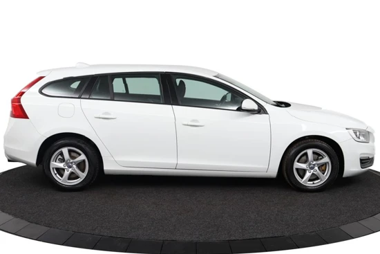 Volvo V60 T2 Polar | Climate Control | High Performance Audio | Cruise Control | Parkeersensoren achterzijde |