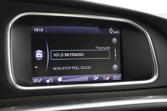 Volvo V40 T4 Summum | Elektrisch verstelbare voorstoel | Trekhaak vast | Lederen interieur | Stoelverwarming | Climate Control | High Perf