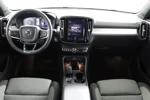 Volvo XC40 RECHARGE T4 | Cruise control | Parkassist camera | Semi elektrische trekhaak | Stoel & stuurwielverwarming | Keyless entry |