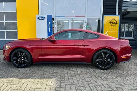 Ford Mustang Fastback 2.3 EcoBoost Automaat 315 PK | LEDER| CAMERA| STOELVERWARMING/VERKOELING| NAVIGATIE| CRUISE CONTROL| CLIMATE CONTROL| K